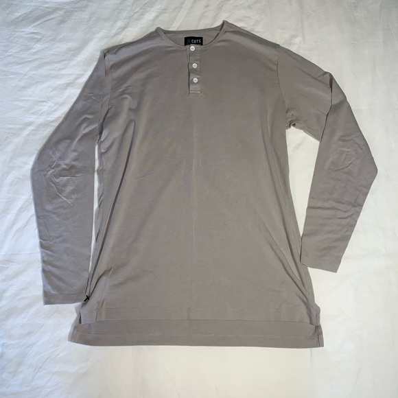 Cuts Clothing Split Hem Long Sleeve Henley - Picture 1 of 4